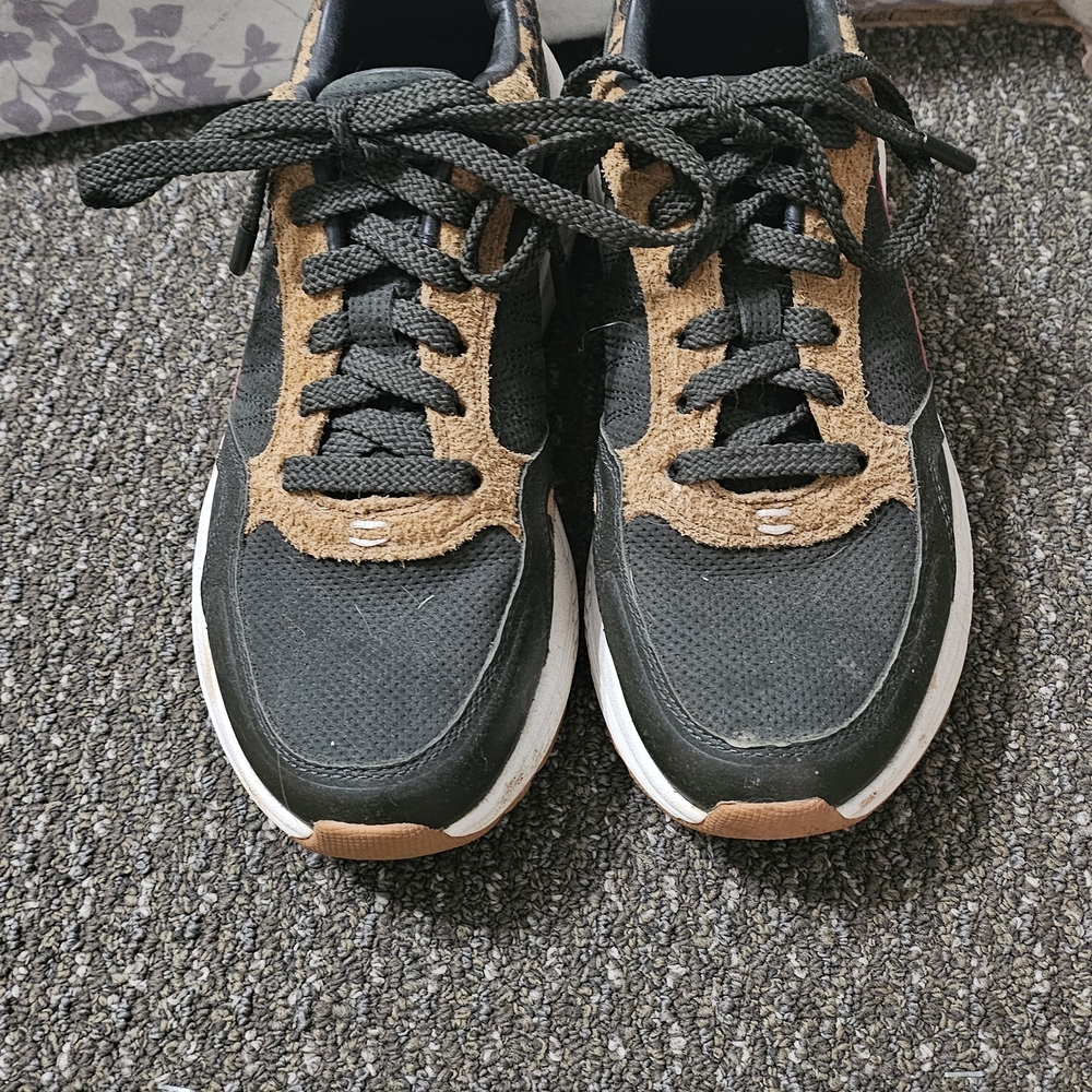 Stylish Black and Tan Women's Sneakers